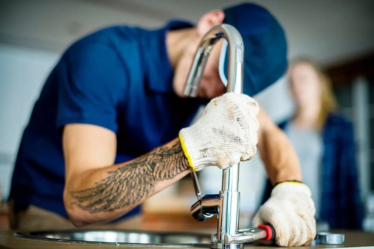 Prompt Plumber Service in Adelaide Can Spare You Inconvenience and Save You Money!